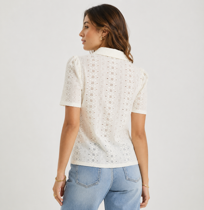 AVAZA | Blouse met knoopsluiting en broderie-kant